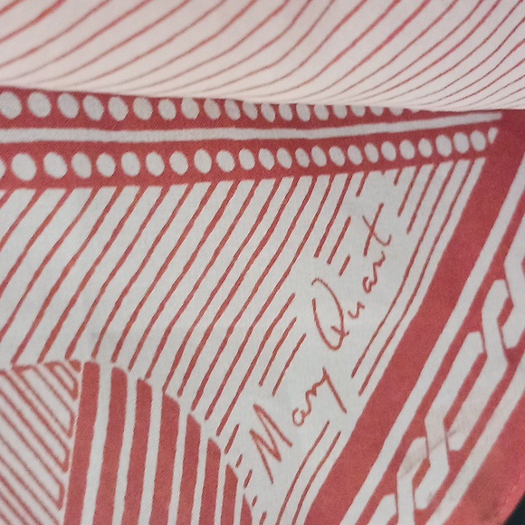 Mary Quant MOD Scarf Fashion Designer Orange/Yellow Triangular Geometric Design - Picture 4 of 4